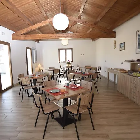 Agriturismo Al Riparo Dai Venti Farm stay